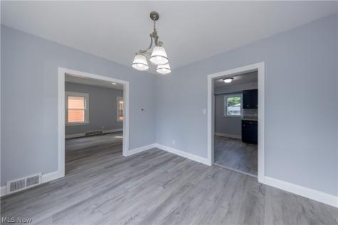 1677 Hillview Road Cleveland OH 44112