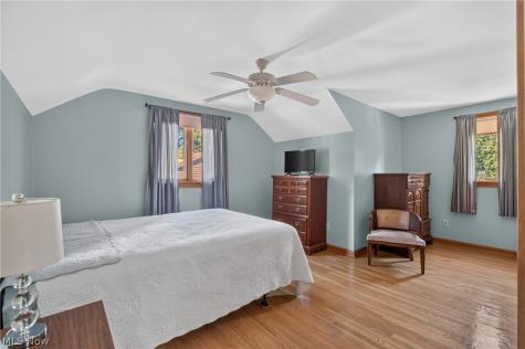 2007 Colonial Parkway NE Massillon OH 44646