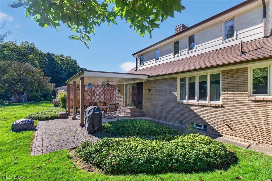 2007 Colonial Parkway NE Massillon OH 44646