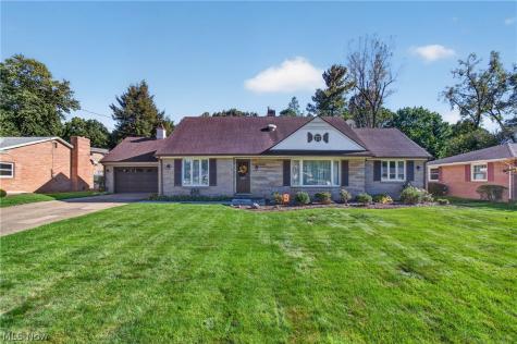 2007 Colonial Parkway NE Massillon OH 44646