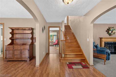 2007 Colonial Parkway NE Massillon OH 44646