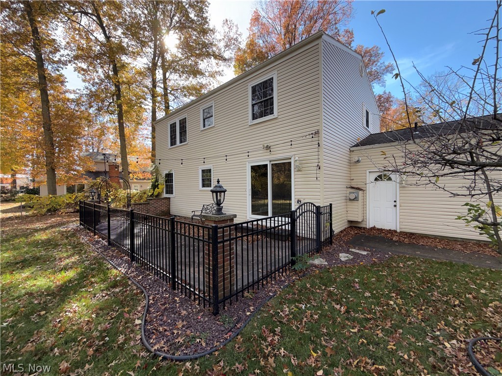 600 Burning Oaks Drive NE Warren OH 44484