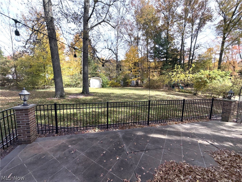 600 Burning Oaks Drive NE Warren OH 44484