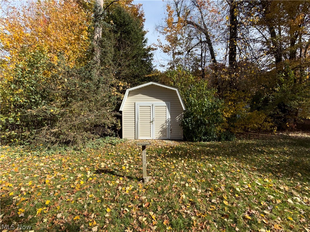 600 Burning Oaks Drive NE Warren OH 44484