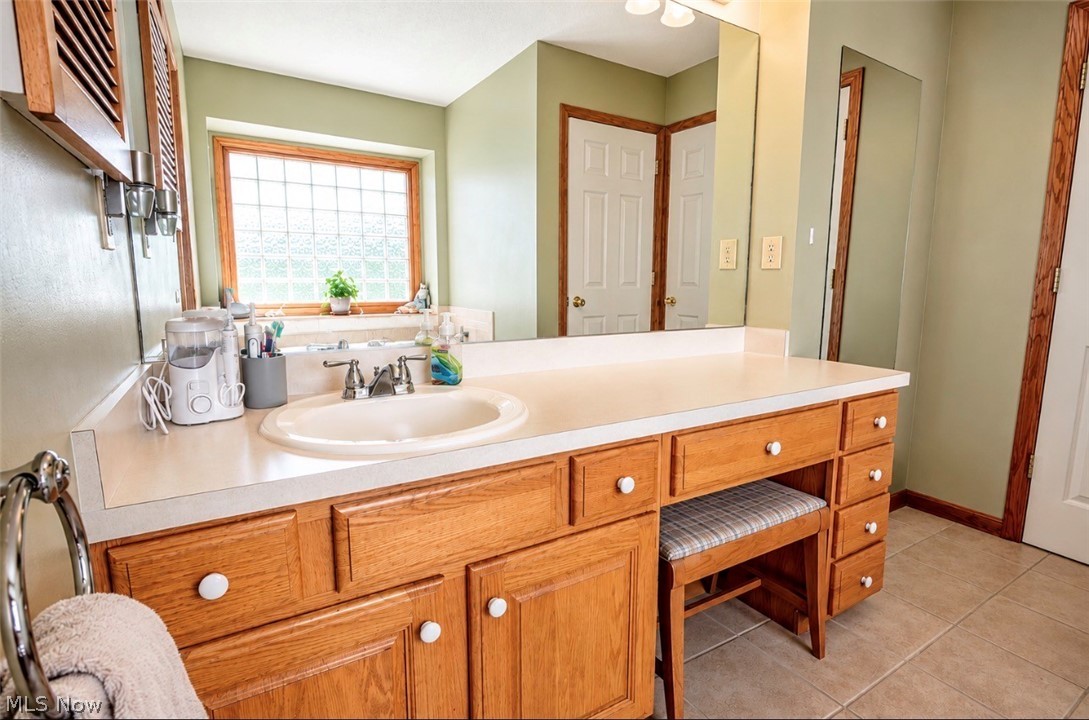 113 Barrington Court Elyria OH 44035