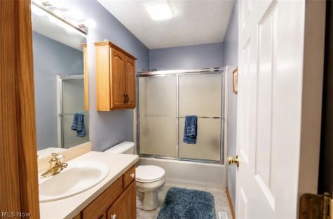 113 Barrington Court Elyria OH 44035