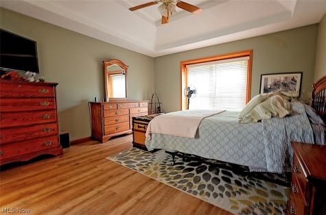 113 Barrington Court Elyria OH 44035