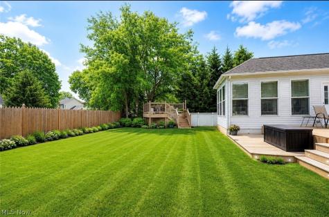 113 Barrington Court Elyria OH 44035