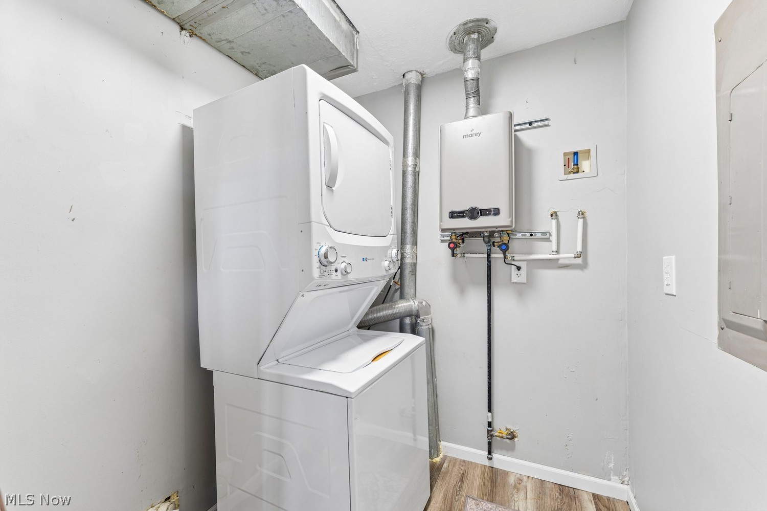 950 Douglas Street Vermilion OH 44089