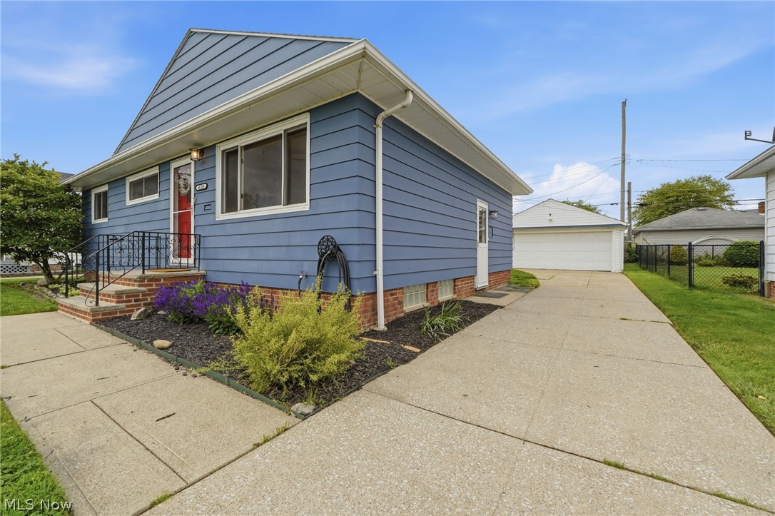 4728 Brookhigh Drive Brooklyn OH 44144