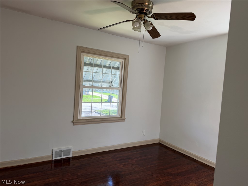 438 Grant Street Mcdonald OH 44437