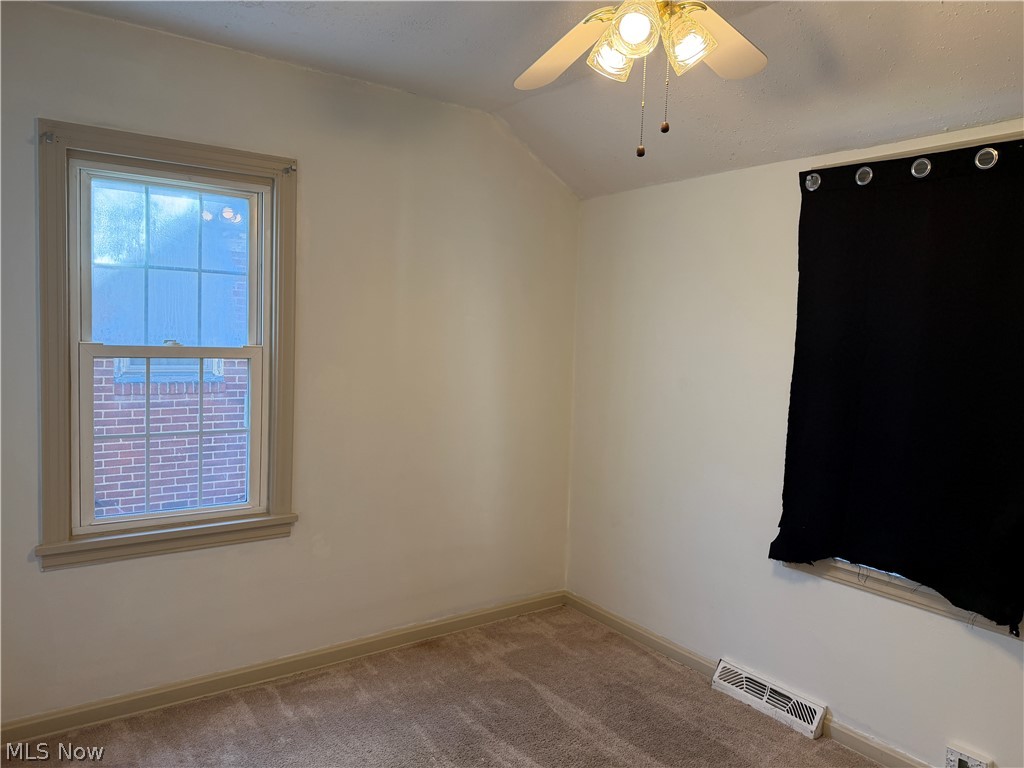 438 Grant Street Mcdonald OH 44437