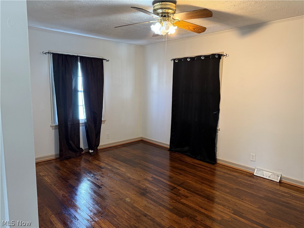 438 Grant Street Mcdonald OH 44437