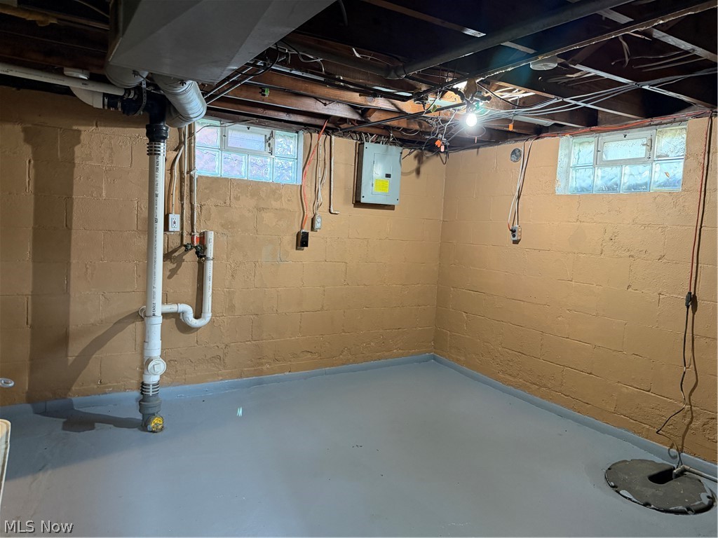 438 Grant Street Mcdonald OH 44437
