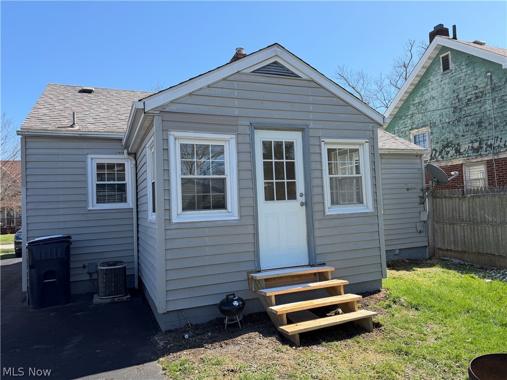438 Grant Street Mcdonald OH 44437