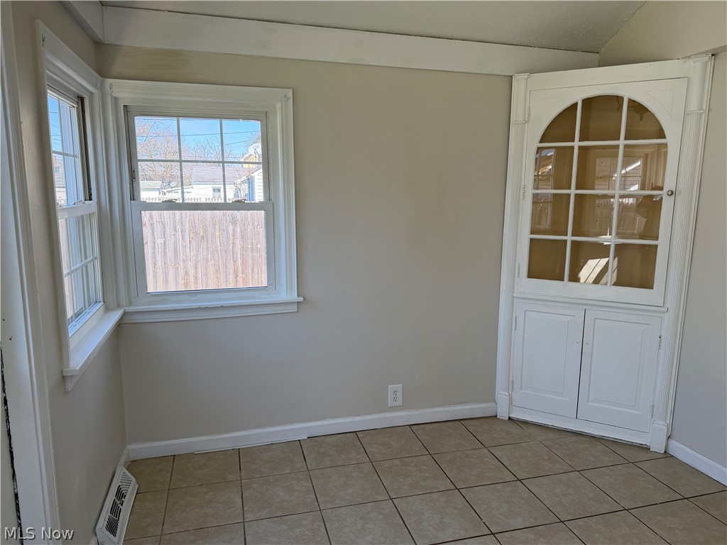 438 Grant Street Mcdonald OH 44437