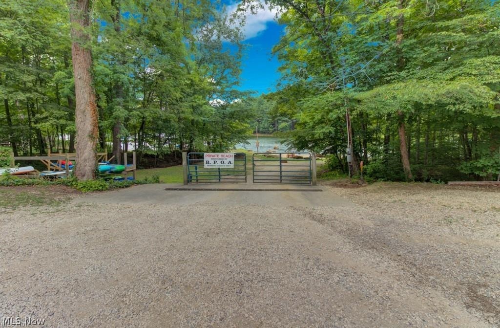 3144 Rockwood Drive SW Carrollton OH 44615