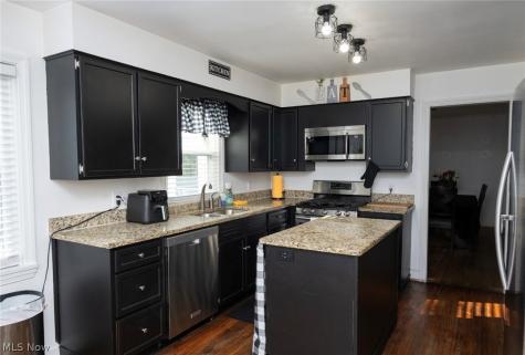 273 Griswold Drive Youngstown OH 44512
