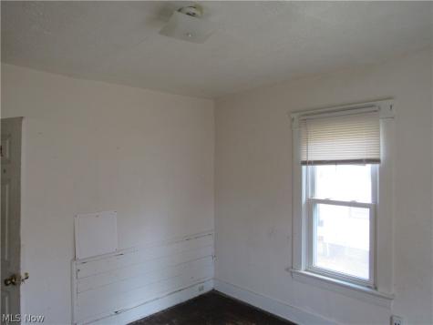 9618 Raymond Avenue Cleveland OH 44104