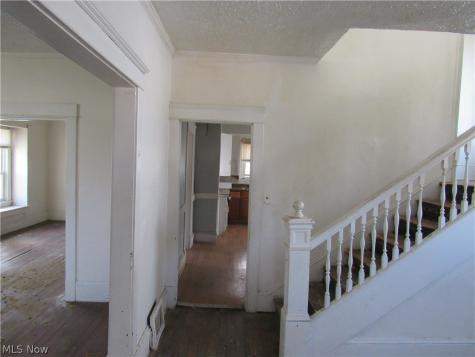 9618 Raymond Avenue Cleveland OH 44104