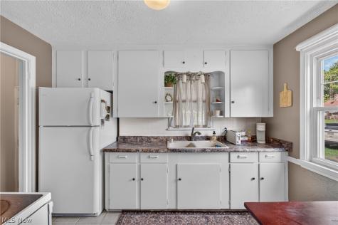 708 33rd Street NE Canton OH 44714