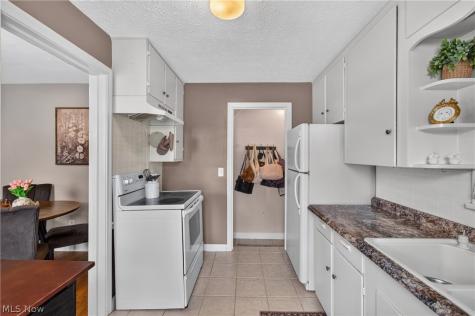 708 33rd Street NE Canton OH 44714