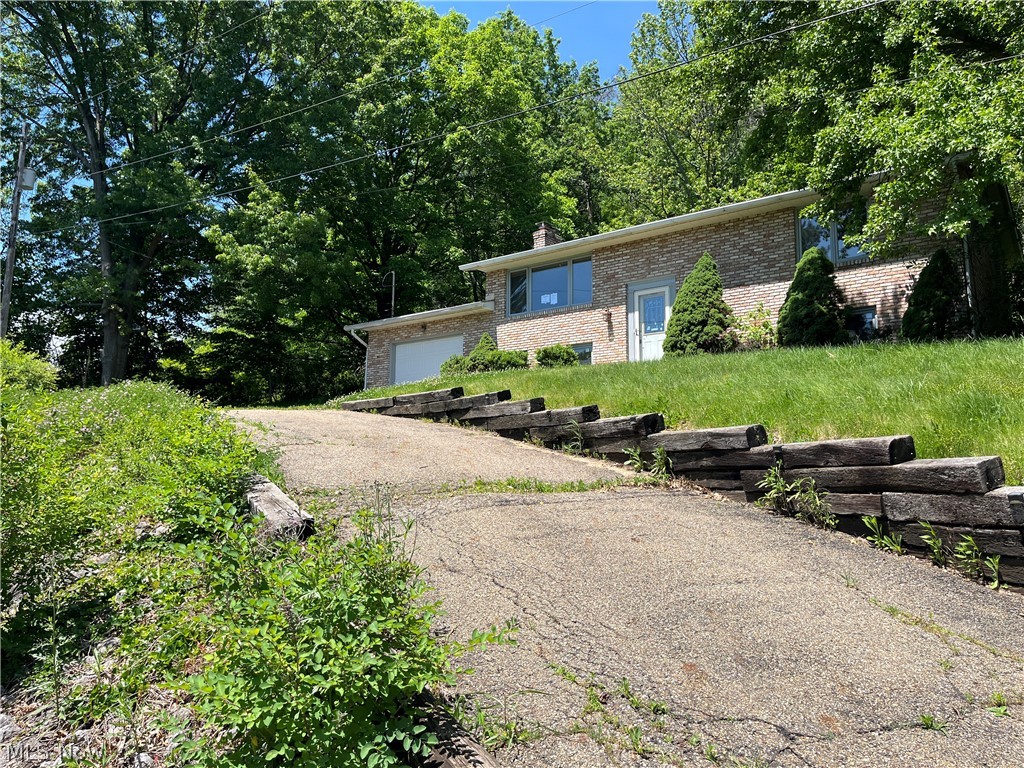 210 Ridgewood Boulevard Minerva OH 44657