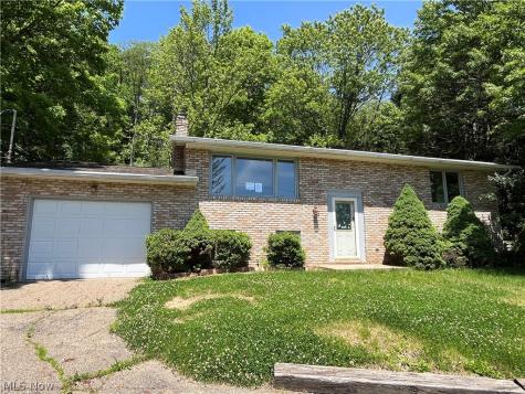 210 Ridgewood Boulevard Minerva OH 44657