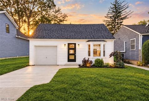 208 Sunset Road Avon Lake OH 44012