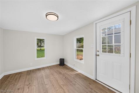208 Sunset Road Avon Lake OH 44012