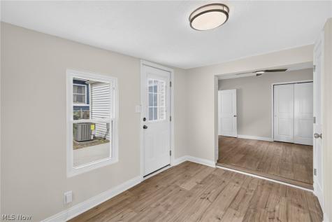 208 Sunset Road Avon Lake OH 44012