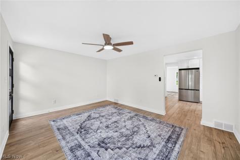 208 Sunset Road Avon Lake OH 44012