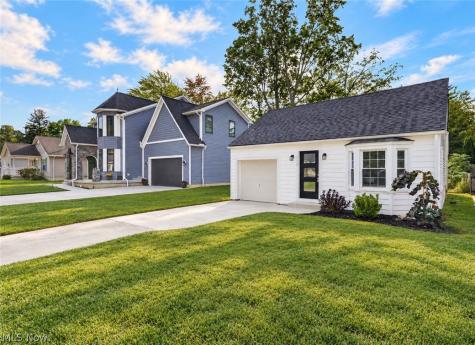 208 Sunset Road Avon Lake OH 44012