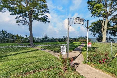 208 Sunset Road Avon Lake OH 44012