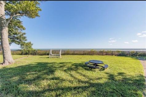 208 Sunset Road Avon Lake OH 44012