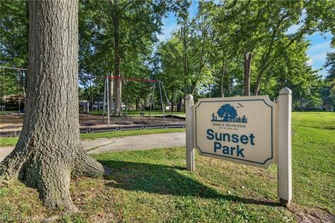 208 Sunset Road Avon Lake OH 44012