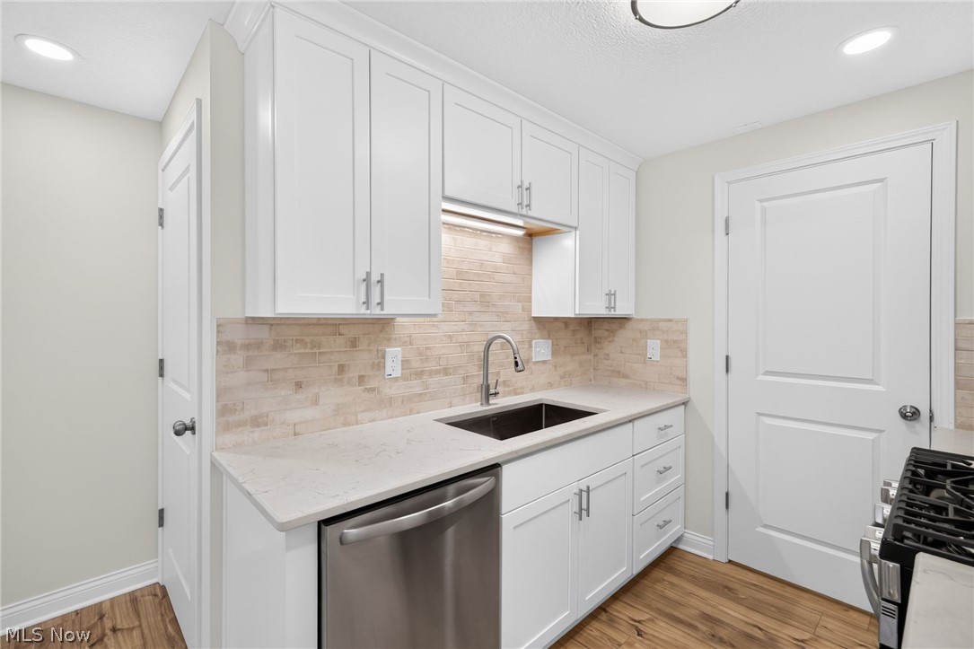 208 Sunset Road Avon Lake OH 44012