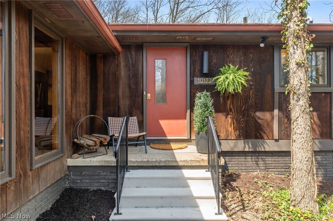 10172 Old Orchard Drive Brecksville OH 44141