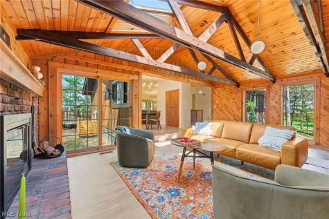 10172 Old Orchard Drive Brecksville OH 44141