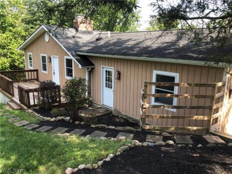 12104 Crampton Drive Burton OH 44021
