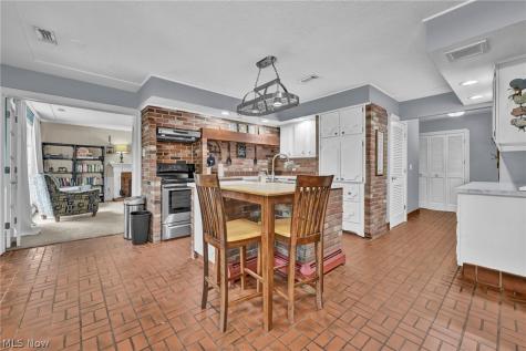 169 Brentview Drive Grafton OH 44044