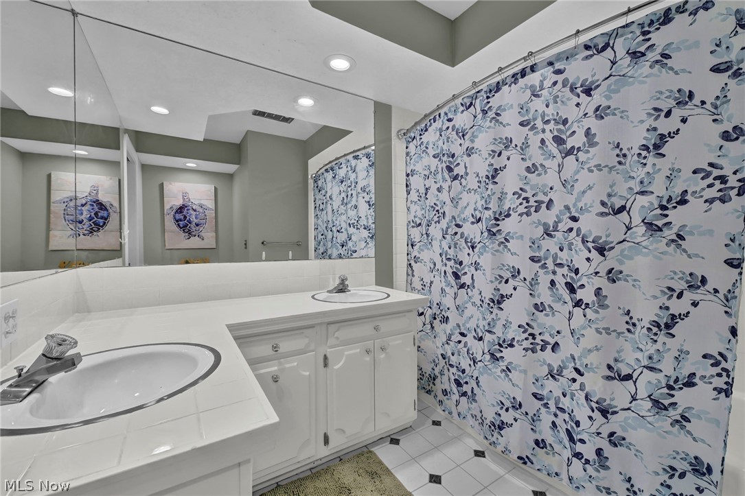 169 Brentview Drive Grafton OH 44044