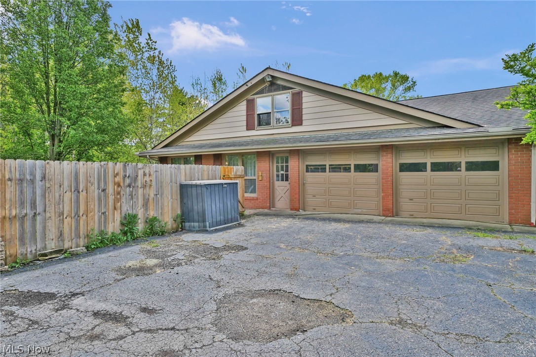 169 Brentview Drive Grafton OH 44044