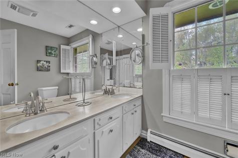 169 Brentview Drive Grafton OH 44044