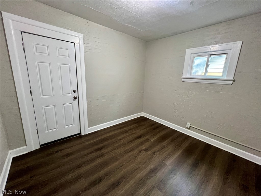 5153 Cato Maple Heights OH 44137