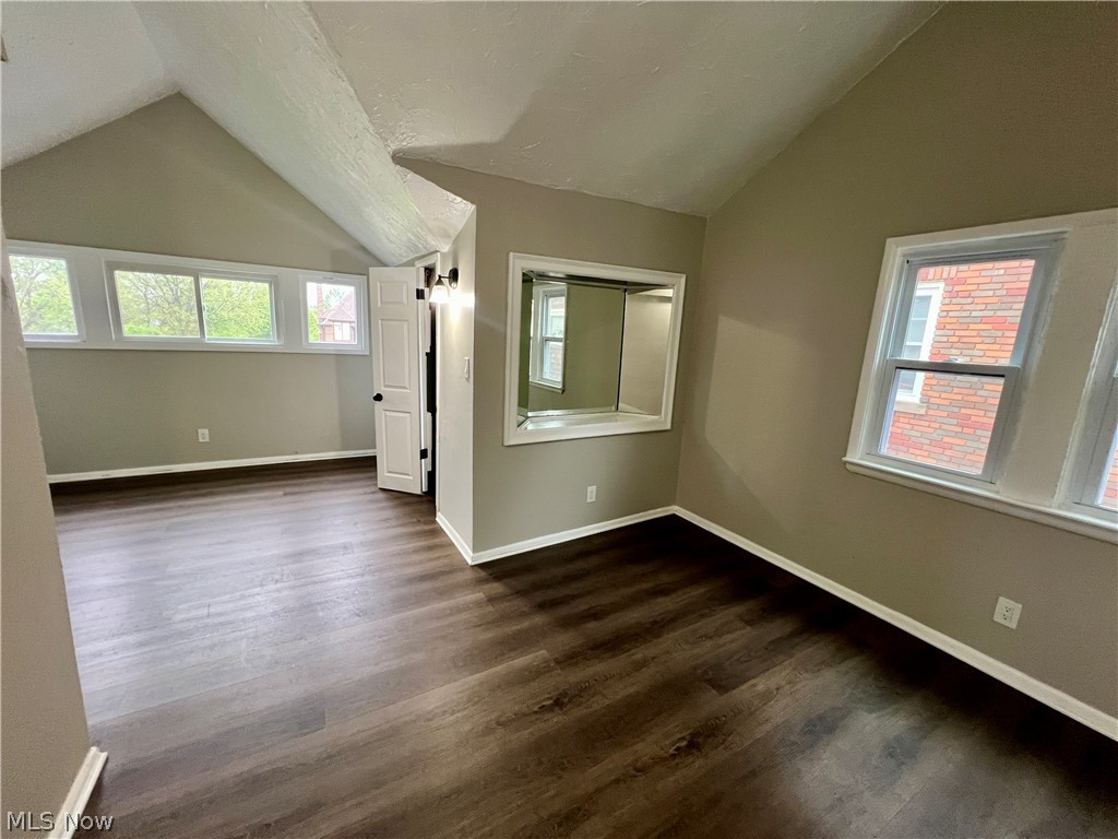 5153 Cato Maple Heights OH 44137