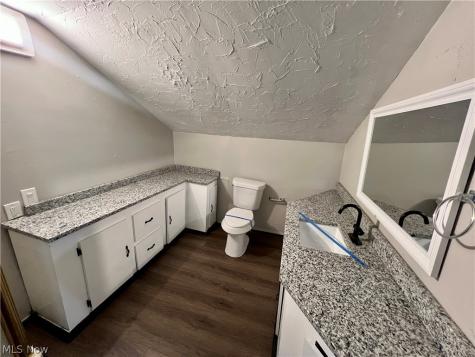 5153 Cato Maple Heights OH 44137