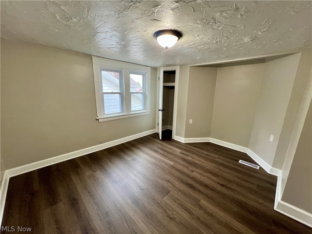5153 Cato Maple Heights OH 44137