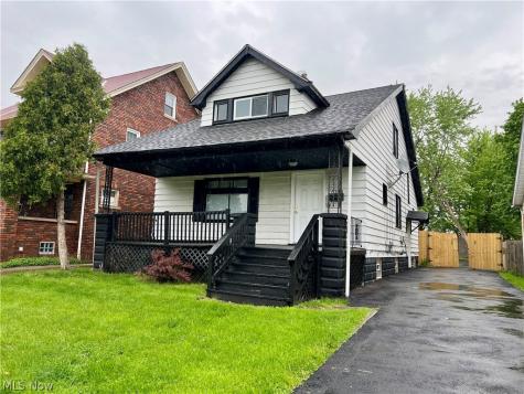 5153 Cato Maple Heights OH 44137