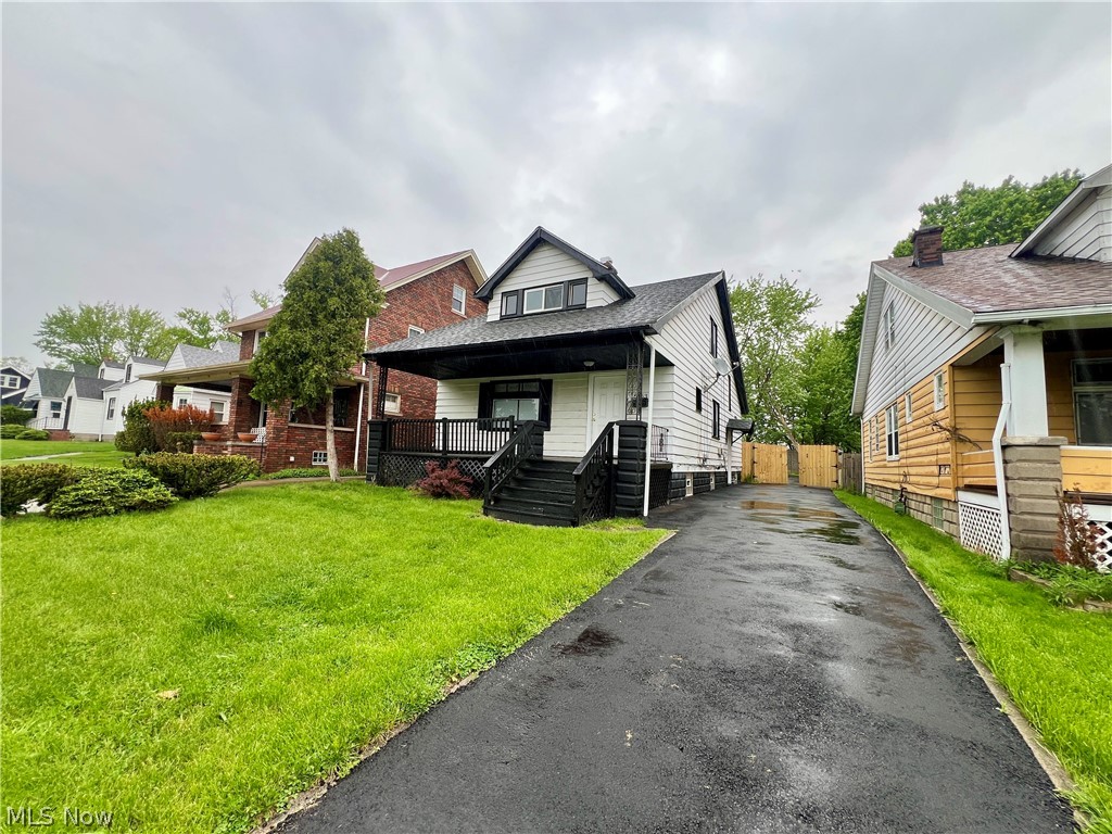 5153 Cato Maple Heights OH 44137
